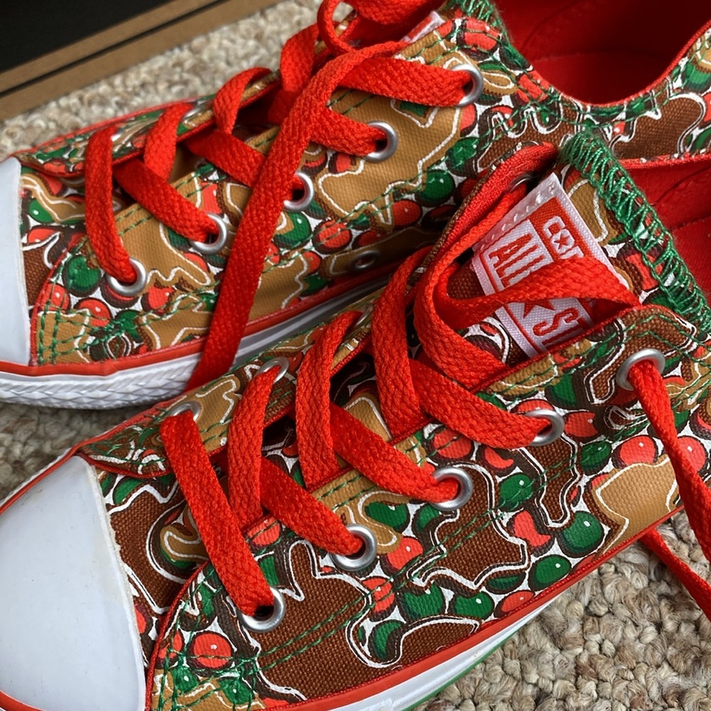 Converse - Picture 3 of 7
